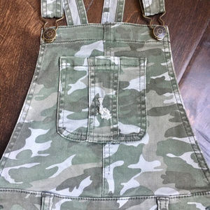 NWT Girls Camo Short Overalls